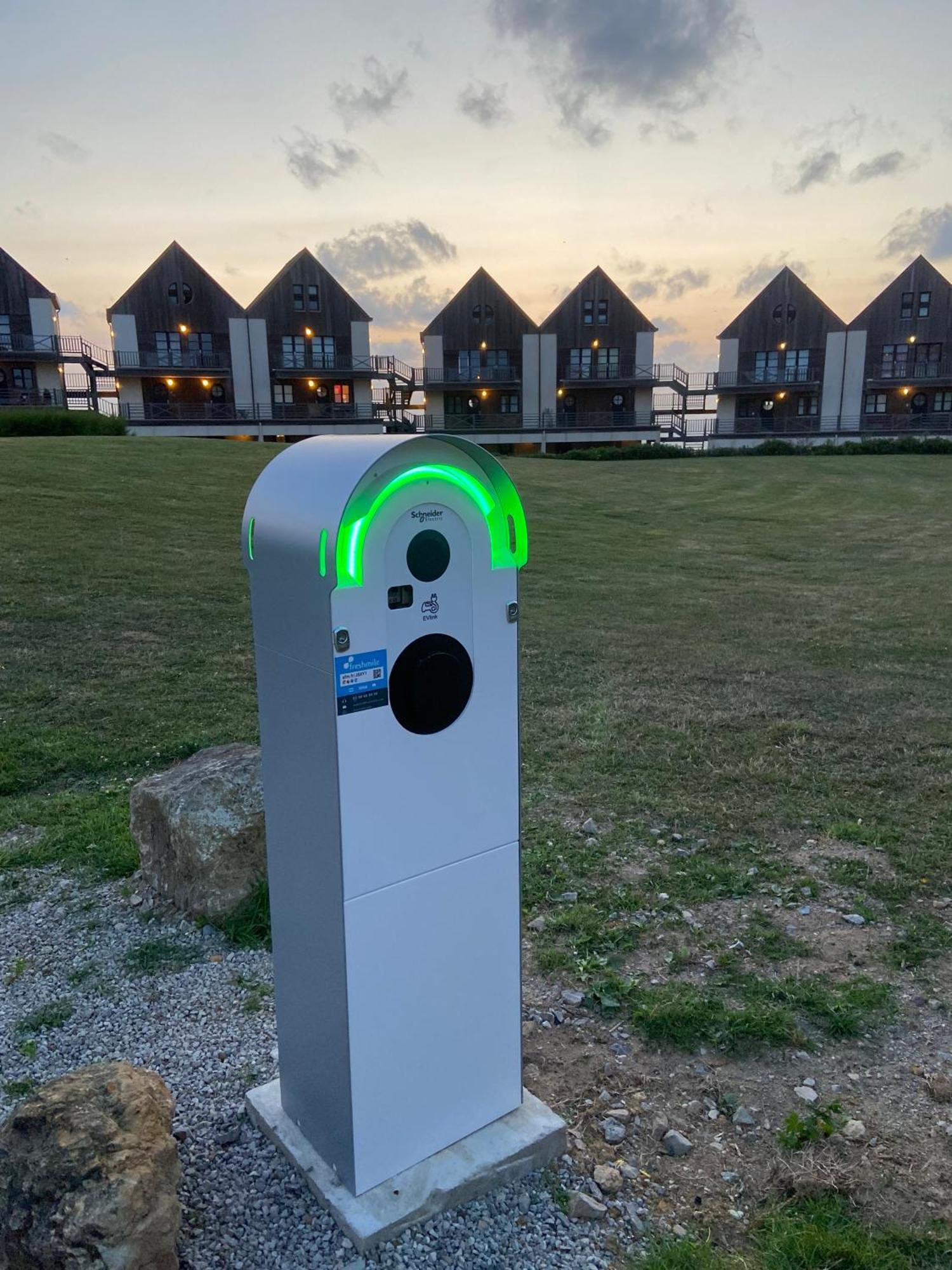 Brise De Mer Sur La Naturelle, Studio A Wimereux , Parking エクステリア 写真